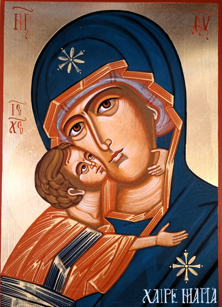 Madre di Dio di Vladimir ( particolare del volto) Particolare del volto di un'icona russa della Madre di Dio di Vladimir dipinta a mano da Nicola Damiano, focalizzato sui volti intensi e accostati di Maria e del Bambino, su fondo in foglia d'oro.
